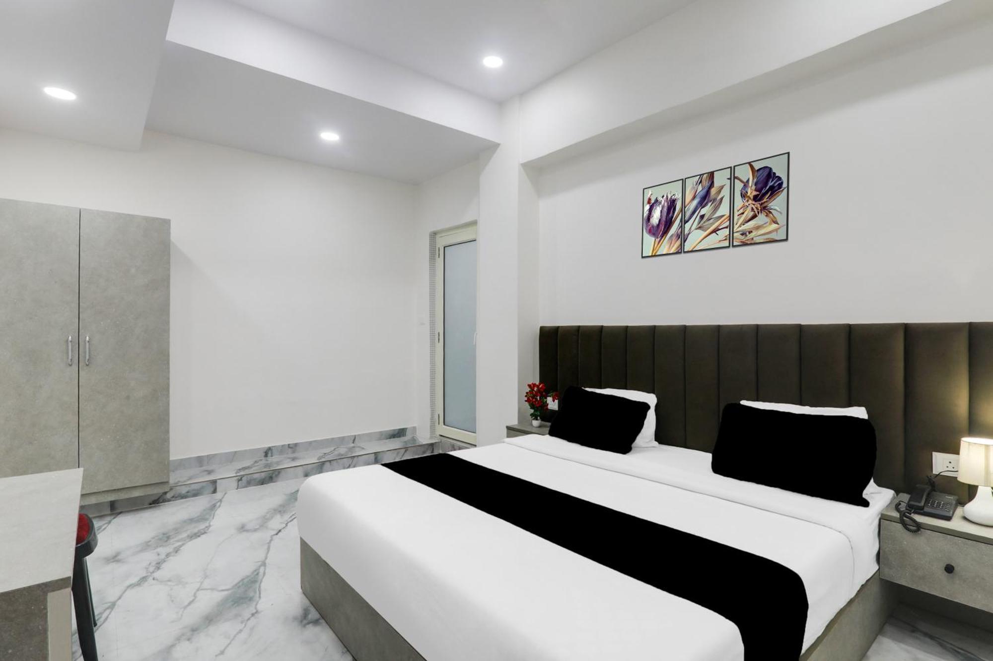 Hotel Super Collection O Quila Road Formerly Jr