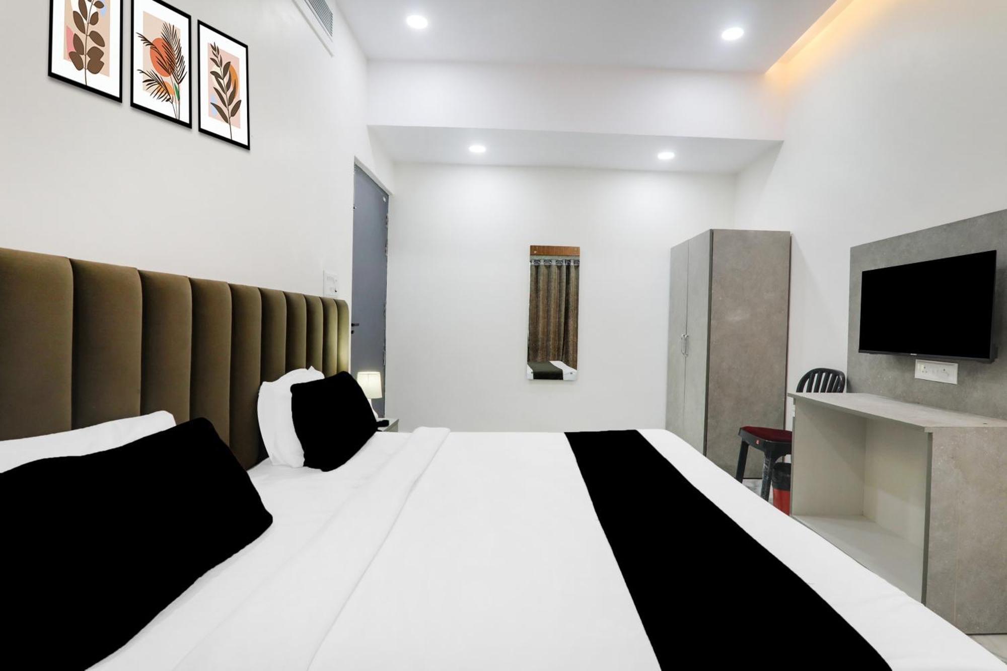 Hotel Super Collection O Quila Road Formerly Jr 2*